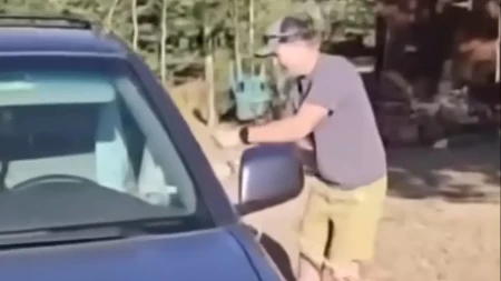 Mislio je da ga komšija provocira, a onda je otvorio vrata automobila: Ono što je ugledao ne viđa se svaki dan