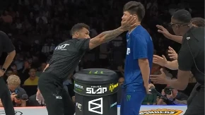 Brutalna šamarčina: Kazahstanac pao u nesvest, nakon nokauta, dramatične scene u Areni (VIDEO)