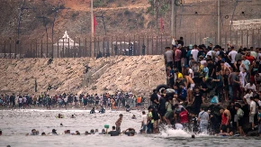 "Španija da se isključi iz Šengena!" Panika u EU, skoro 60.000 migranata ušlo u zemlju: "Ovo ne može da se nastavi!" (FOTO/VIDEO)