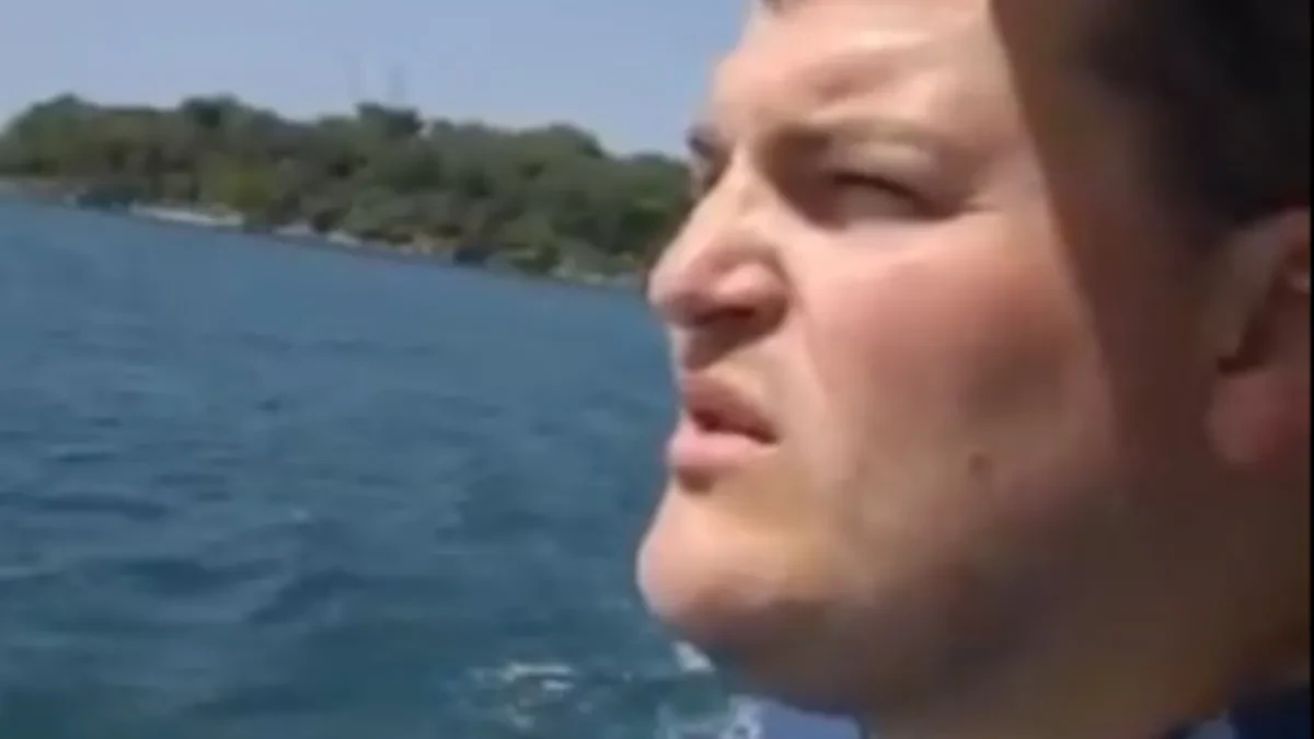 Šta bi bilo da je Radoš Bajić režirao ''Odiseju''? Ova parodija je zapalila internet, ljudi plaču od smeha! (VIDEO)