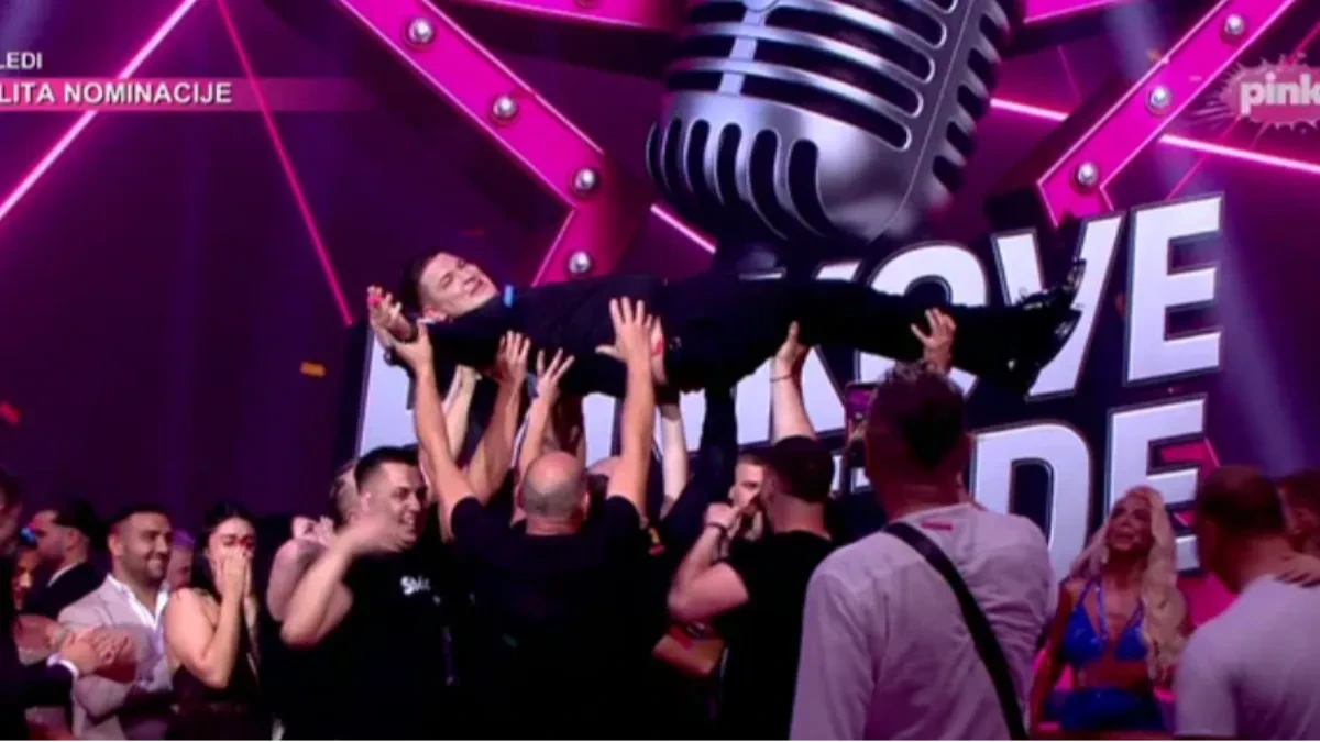 "Od mene dobijaš pesmu" Desingerica "zaledio" studio izjavom o pobedniku "Pinkovih Zvezda"