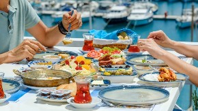 Odličan doručak - samo pomešate brokoli, pavlaku, sir i testeninu i gotovo