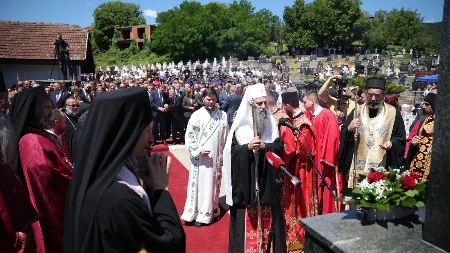 Patrijarh Porfirije u Bratuncu: Ne smemo zaboraviti žrtve