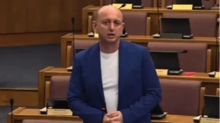 Knežević postavio Spajića na mesto: Milojko ćuti dok nam prebijaju omladinu