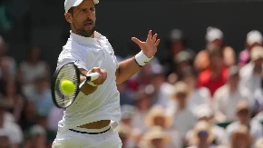 Đoković - Safijulin: Novak posle drame u taj-brejku osvaja prvi set