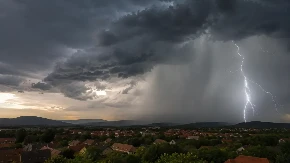 Spremite se za novi udar: RHMZ izdao hitno upozorenje zbog crnih oblaka!