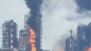 Snimljen trenutak udara u najveću rusku rafineriju: Polako se približava... (VIDEO)