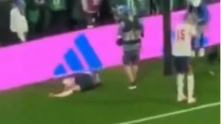 "U bolnici je..." Najbizarnija povreda na Svetskom prvenstvu (VIDEO)