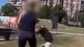 "Hoćeš da te ubijem?!" Evo šta se zapravo desilo u Šapcu - Oglasila se porodica dečaka kojeg je žena tukla u parku (VIDEO)
