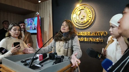 Mundijal ne pamti ovakav skandal: Brutalno izvređala Mbapea, pa mu zapretila: "Neka pazi sa kim se kači, Ronaldinjo je ovde bio u zatvoru..."