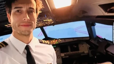 Pilot usred leta otvorio vrata aviona i iskočio! Ono što je studentkinja uradila nekoliko sekundi kasnije ostavlja bez reči