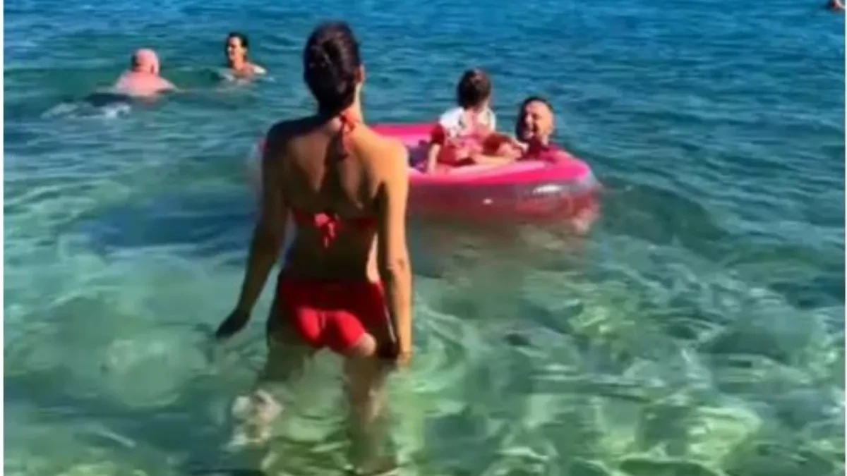 "Kako znaš da su Bosanci na plaži?" Dovoljna je bila jedna reč da cela plaža shvati odakle su