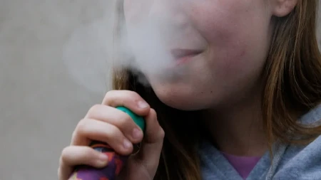 Nova pošast među tinejdžerima: Lekari upozoravaju na teške posledice!