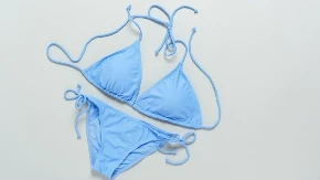 80 godina bikinija: Prvi utisak - skandalozno! Danas niko ne ide na plažu bez njega, a pravi se od nekoliko traka tranine