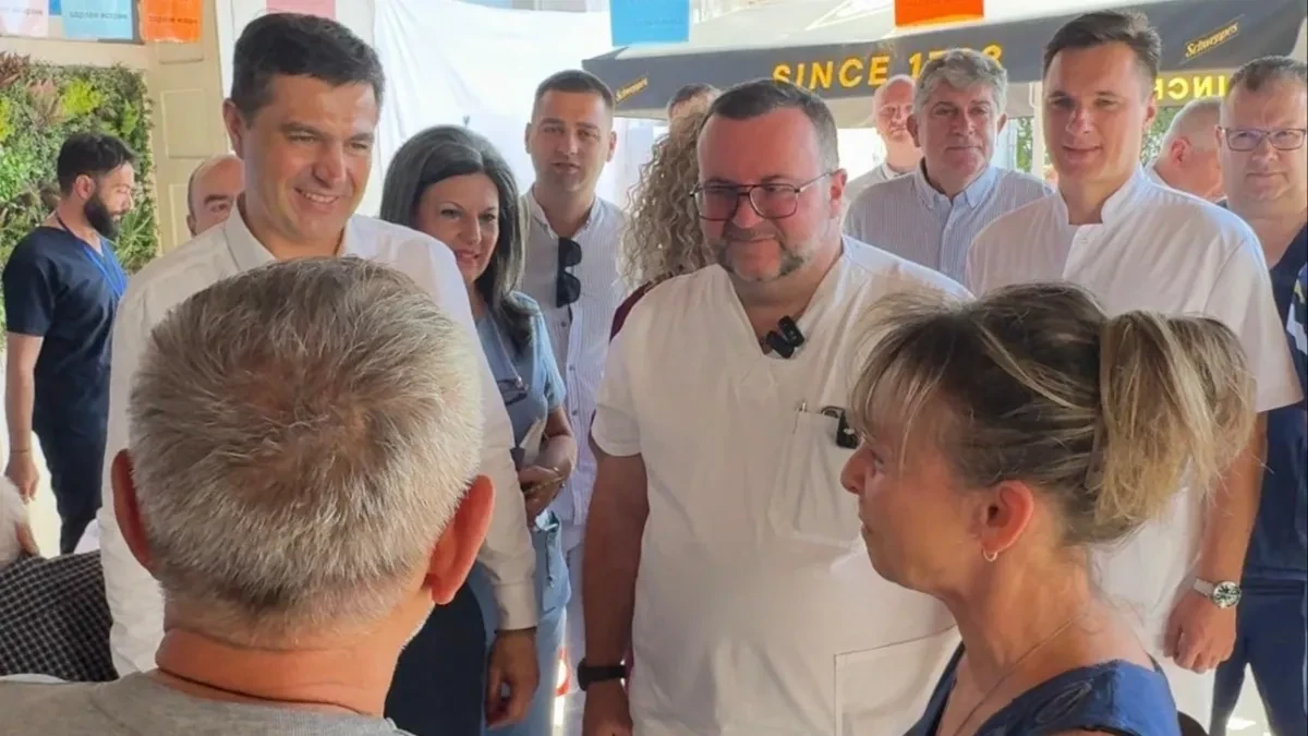 Mobilna ambulanta stiže u Niš, pregledi i tamo gde ih nije bilo! Lazarević i Pavlović: Dovodimo zdravstvenu zaštitu do svakog čoveka