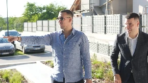 Umrla bivša devojka našeg pevača! Odjednom se srušila na njegovom nastupu