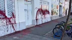 Ponovo demolirane prostorije SNS u Dobanovcima: Kamere sve zabeležile (FOTO/VIDEO)
