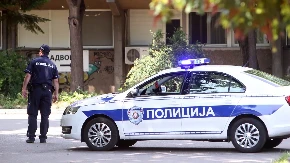 Taksista vozilom udario muškarca pa mu šipkom izlupao auto! Detalji divljanja u Beogradu posle sukoba u saobraćaju