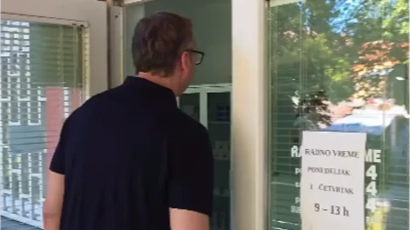 Od danas lekovi jeftiniji širom Srbije! Vučić otišao u apoteku da proveri da li je obećanje ispunjeno (VIDEO)