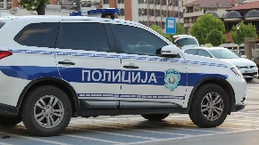 Mačetom ubio sestru pa sebi prerezao vrat! Detalji monstruzonog zločina na Bežanijskoj kosi