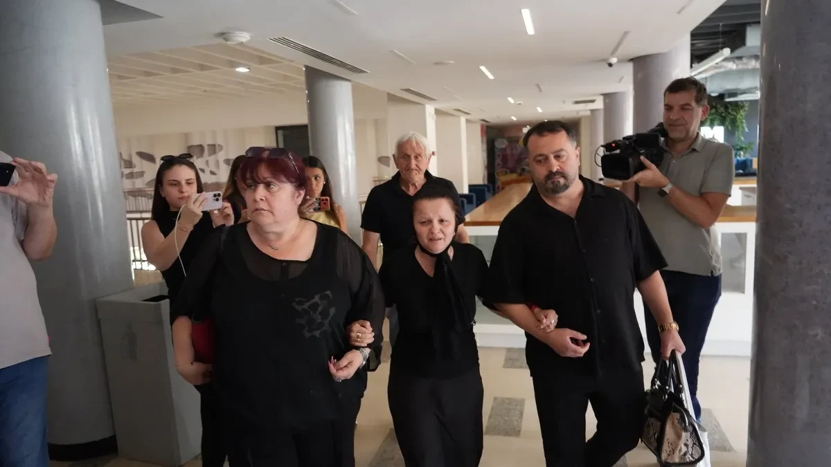 Mala Cana se oglasila nakon što je napravila skandal na groblju: "Oprosti mi i čekaj me"