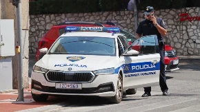 Taksista udario trudnicu na pešačkom, ona izgubila bebu! Vozač pobegao, nesrećna žena traži svedoke događaja