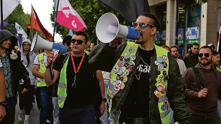  Blokaderski šamar prelumašima: "Ne smarajte, nepismeni ste!" 