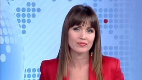 Nesvakidašnja scena u Dnevniku na RTS! Voditeljka priča, a u pozadini na ekranu šok snimak (FOTO)