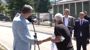 Vučić upro prstom u njega, pa poručio: „Sada ćemo odmah da rešimo“ – prolomio se aplauz u Prijepolju