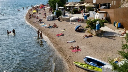 Nije bilo Instagrama, slali smo razglednice: Ovako smo nekad letovali u Jugoslaviji, a ništa nam nije falilo