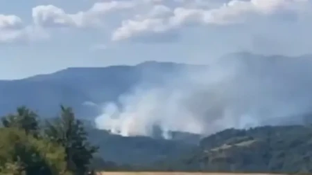 Snažna eksplozija u vojnoj fabrici u Bugarskoj! Buknuo požar, čuju se detonacije, stiglo hitno naređenje! (VIDEO)
