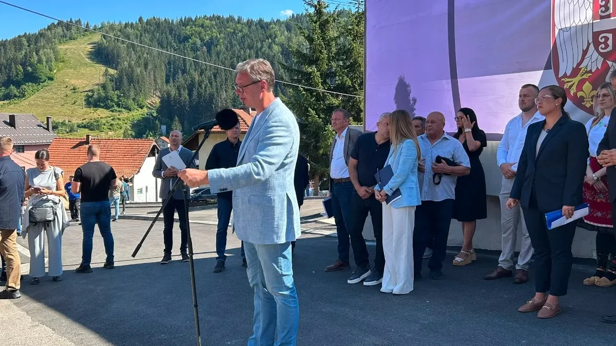 Predsednik Srbije u Novoj Varoši! Ogroman aplauz građana za Vučića: Nekoliko važnih stvari moramo da uradimo (VIDEO)