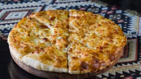 Lažna pita od bajatog hleba: Svi misle da je gibanica, a sprema se za tren