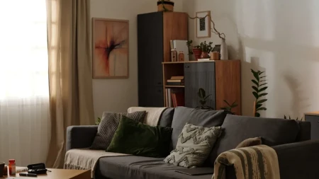 Vaša dnevna soba može izgledati veće - izbegnite ovih 7 grešaka