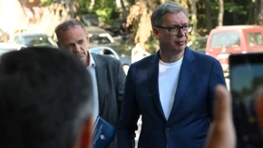 "Nisam video nigde da su ljudi ovako zahvalni" Vučić: Video sam koliko je teško izdržati sunce i vrelinu asfalta