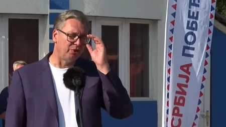 Vučić u Arilju: Predsednik u poseti firmi sportske opreme "Sportex" (FOTO/VIDEO)