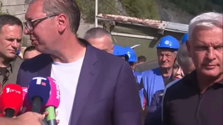 Vučić stigao na Svračkovo, pa odmah pitao: „Kad je kraj?“ Čuo odgovor i poručio – nije problem