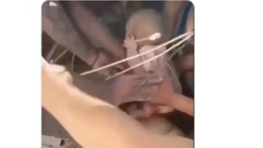 Čudo usred pakla! Iz ruševina izvukli šestomesečnu bebu, a onda se pojavila i njena majka (VIDEO)