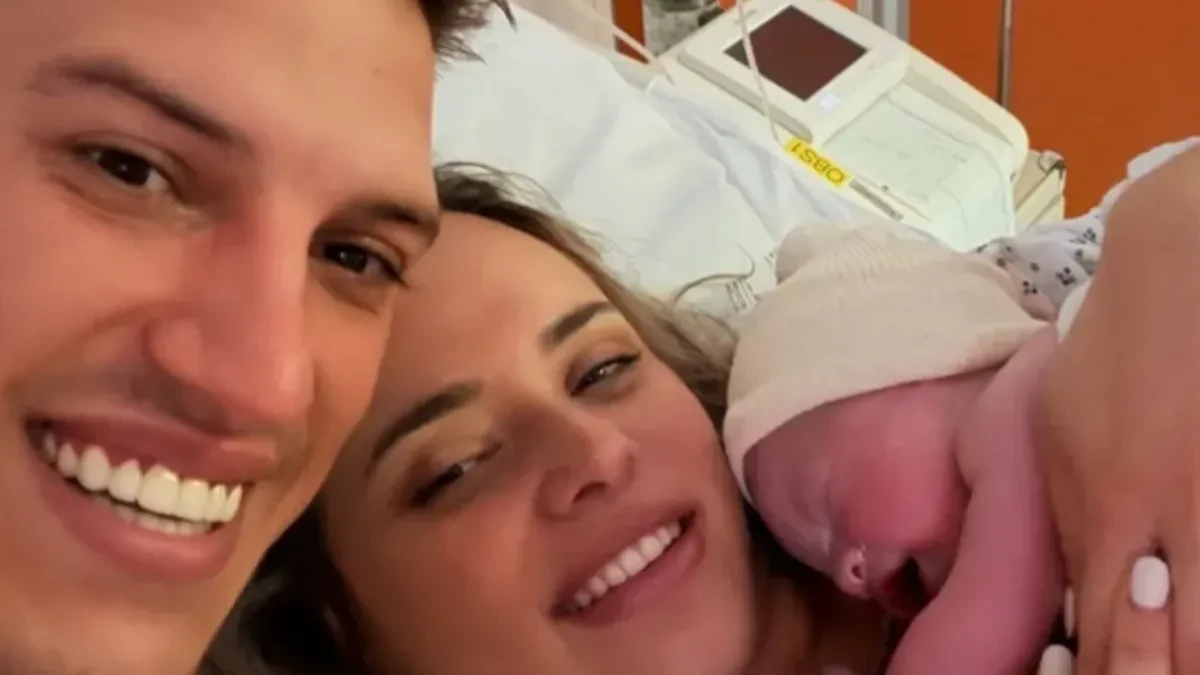 2 meseca nakon porođaja ostala u drugom stanju, a sada se porodila: Sinu dala ime sa posebnim značenjem