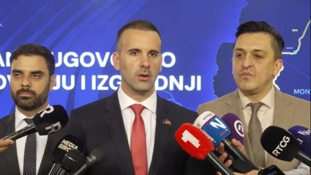 Napada Srbiju, dok kleči pred Hrvatima! Spajić drži pridike Beogradu i prima šamare iz Zagreba!