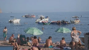 Doroteji se poslednje kupanje u Crnoj Gori pretvorilo joj se u pakao: Nagazila na "nevidljivu" ribu, bol je bio nesnosan, "kao da sam polomila sve prste"