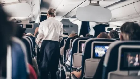 Ovo nikako ne nosite u avionu: Stjuardesa otkrila kako možete da budete u problemu zbog odeće tokom leta