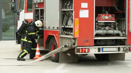 Drama kod Zelenog venca: Požar u blizini Knez Mihailove ulice, vatrogasne ekipe jure na terenu