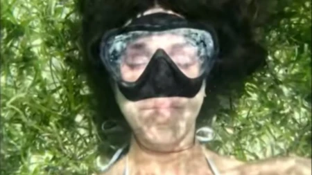 Ušla u more da roni, a onda je videla prizor od kojeg se sledila! Bila je okružena nečim veoma opasnim