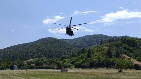 VOJSKA DIGLA MI-17 IZNAD STOLOVA: Požar zahvatio više od 200 hektara, helikopter gasi vatru iz vazduha