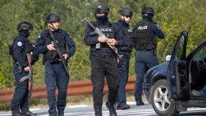 Takozvana kosovska policija nastavlja sa racijama po srpskim selima: Kurtijevi naoružani zlotvori upadali u kuće, uhapšen starac od 70 godina
