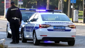 Žestok sudar u Vrbasu: Slupali se miniven i veliki terenac, ima povređenih (FOTO+VIDEO)