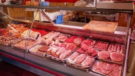 Belo ili crveno meso? Nutricionisti kažu da jedan izbor preporodi krvne sudove