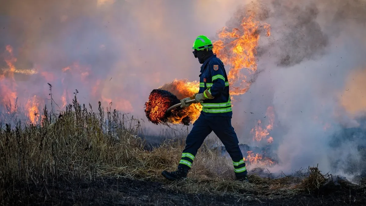 Groblja planula zbog sveća: Građani moraju da obrate pažnju na jedan detalj