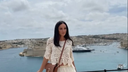 Pevačia harala scenom, muškarci ludeli za njom, a danas konobariše: "Ljudi pitaju da li sam to ja"